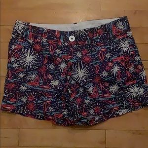 Lilly shorts with fireworks